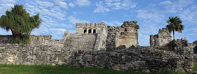 Tulumin rauniot on yksi Jukatanin niemimaan päänähtävyyksistä.