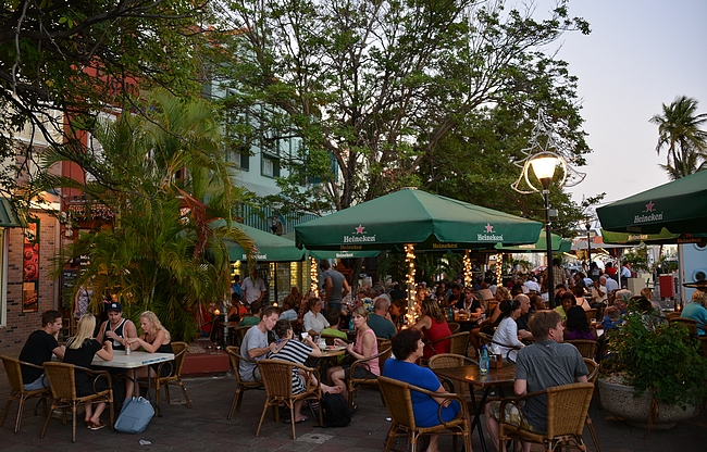 Plein Café Wilhelmina - Heineken näkyy myös Willemstadin katukuvassa Curacaolla.
