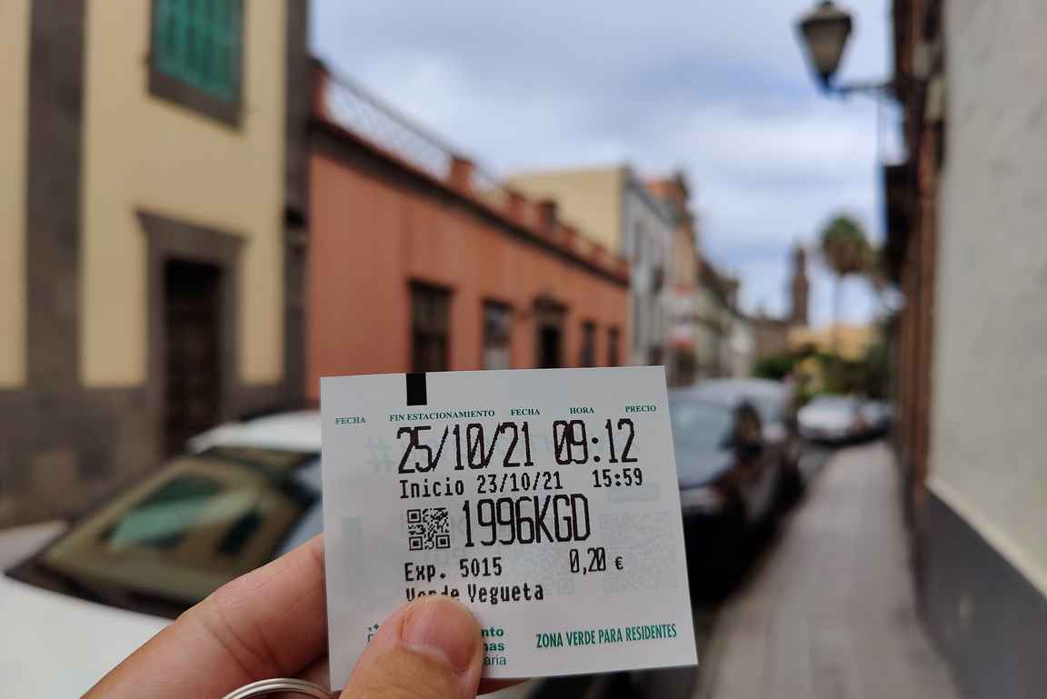 Parkki maksoi 20 senttiä viikonlopun yli Veguetassa Las Palmasin keskustassa!