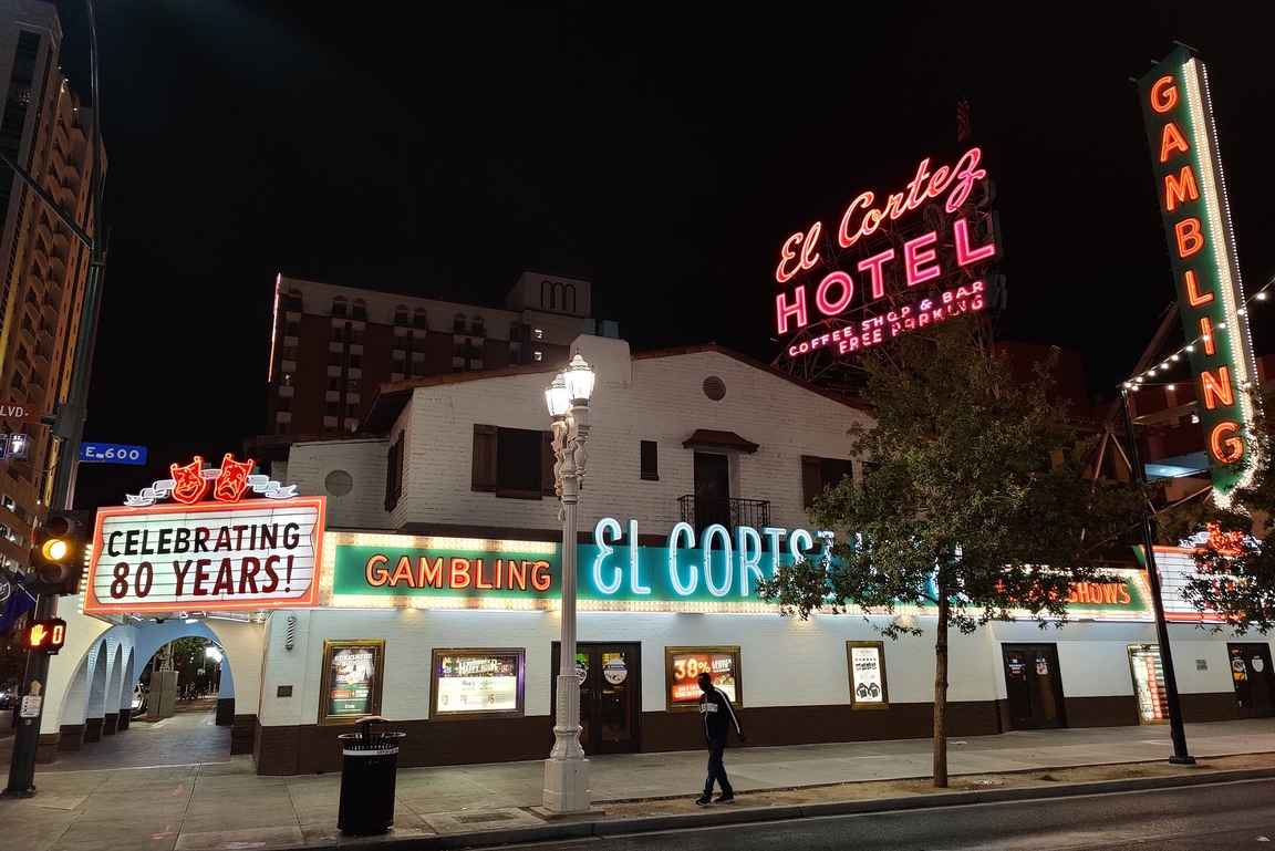 El Cortez - Las Vegasin vanhin koko ajan kasinona toiminut hotelli.