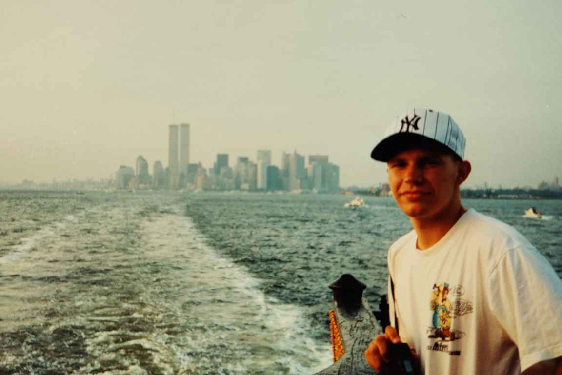 Ensikosketus Staten Islandin lautalle tuli vuonna 1994, kun ajoitimme retken auringonlaskun aikaan.