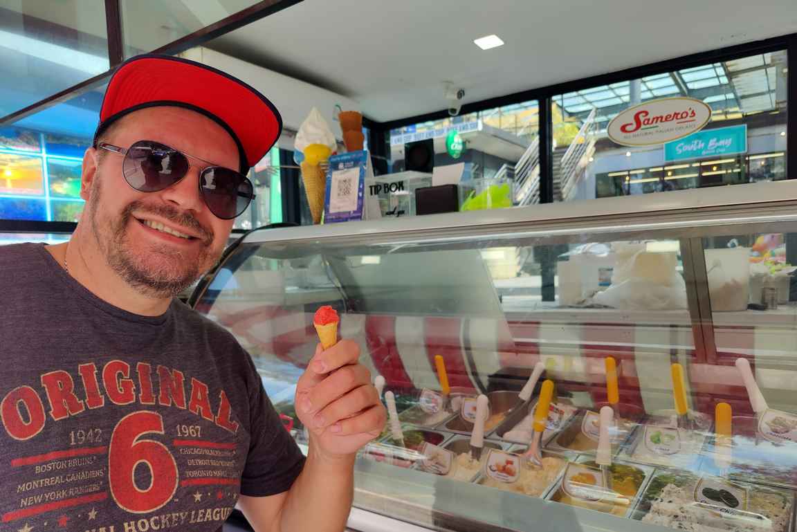 Itselle riitti Samero's Artisanal Gelaton maistiaiset, muksut söivät sitten hieman enemmän italialaista jäätelöä viikon aikana.