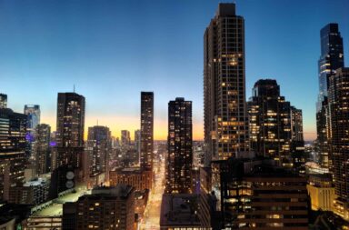 RIU hotellin kattoterassilta avautuu komeat kaupunkinäkymät.