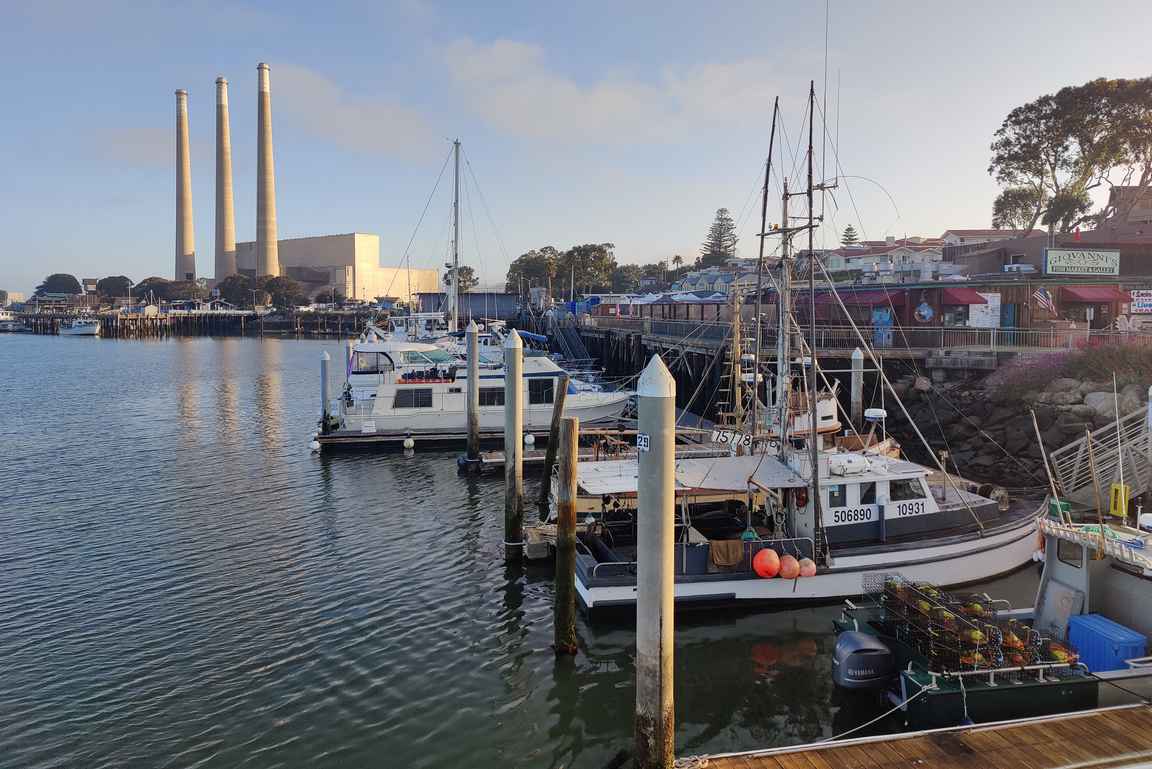 Kalastajakylän toinen tunnusmerkki on vanha voimalaitos.