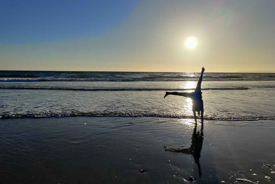 Auringonlaskua odotellessa oli aikaa voimistella.