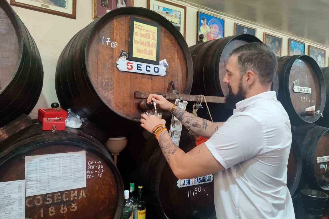 Antigua Casa de Guardiassa riittää valinnanvaraa maisteltavaksi. Seco on kuiva malagalainen sherrytyyppinen viini.