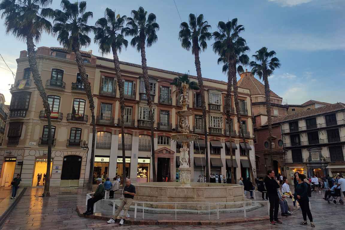 Plaza de la Constitución on yksi Málagan kauneimmista aukioista.