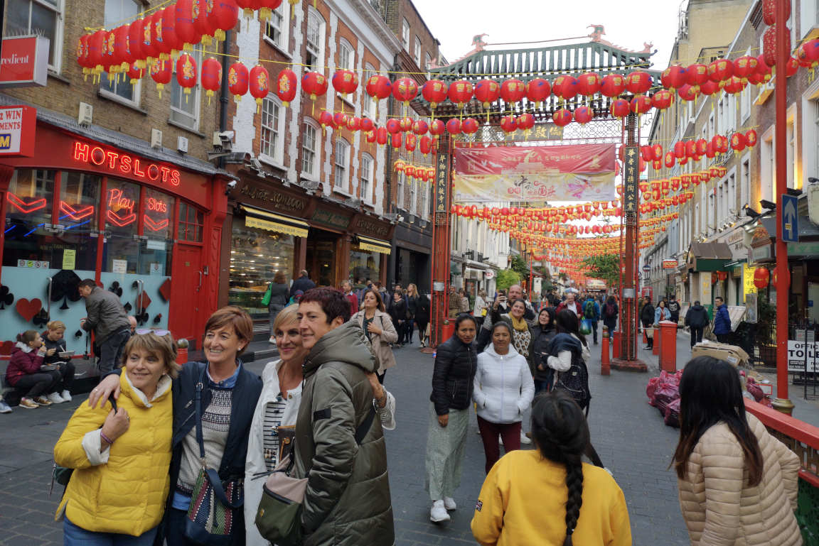 Chinatown Lontoossa on turistien suosiossa vierailukohteena.