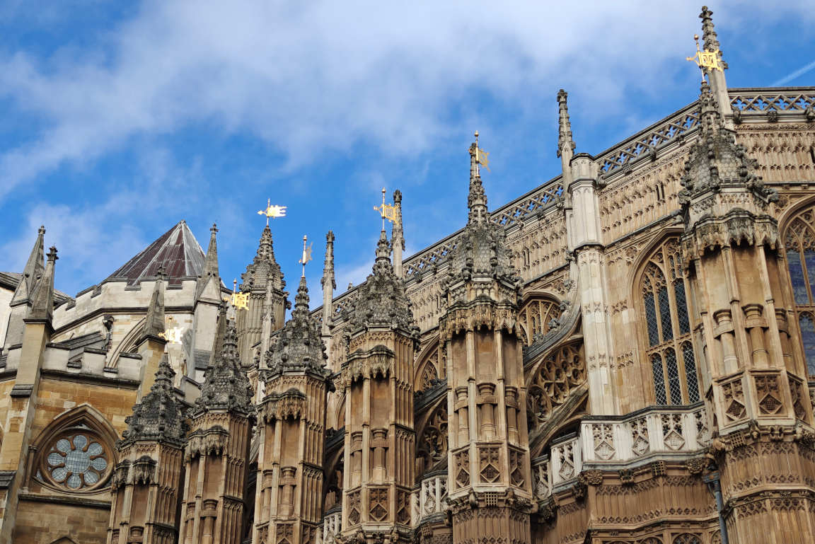 Vuonna 1066 valmistunut Westminster Abbey on täynnä mielenkiintoisia arkkitehtuurillisia yksityiskohtia.