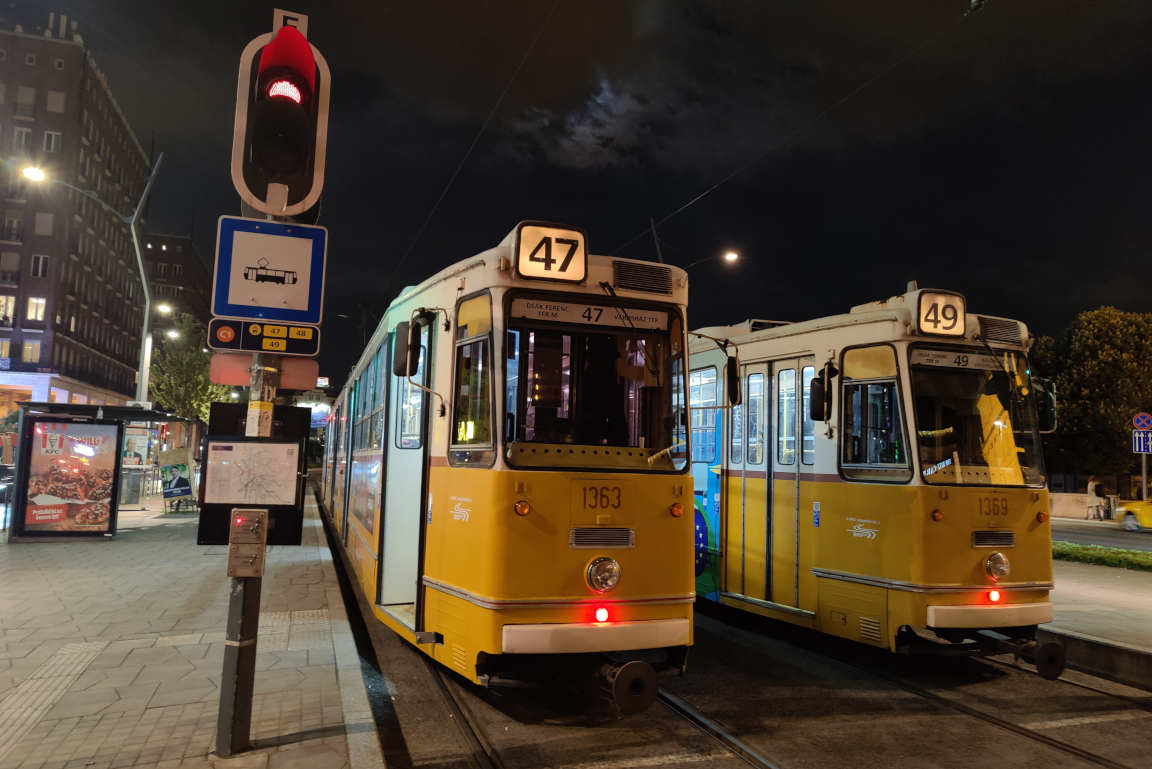 Vanhemman sukupolven ikoniset keltaiset ratikat kuuluvat Budapestin kaupunkikuvaan.