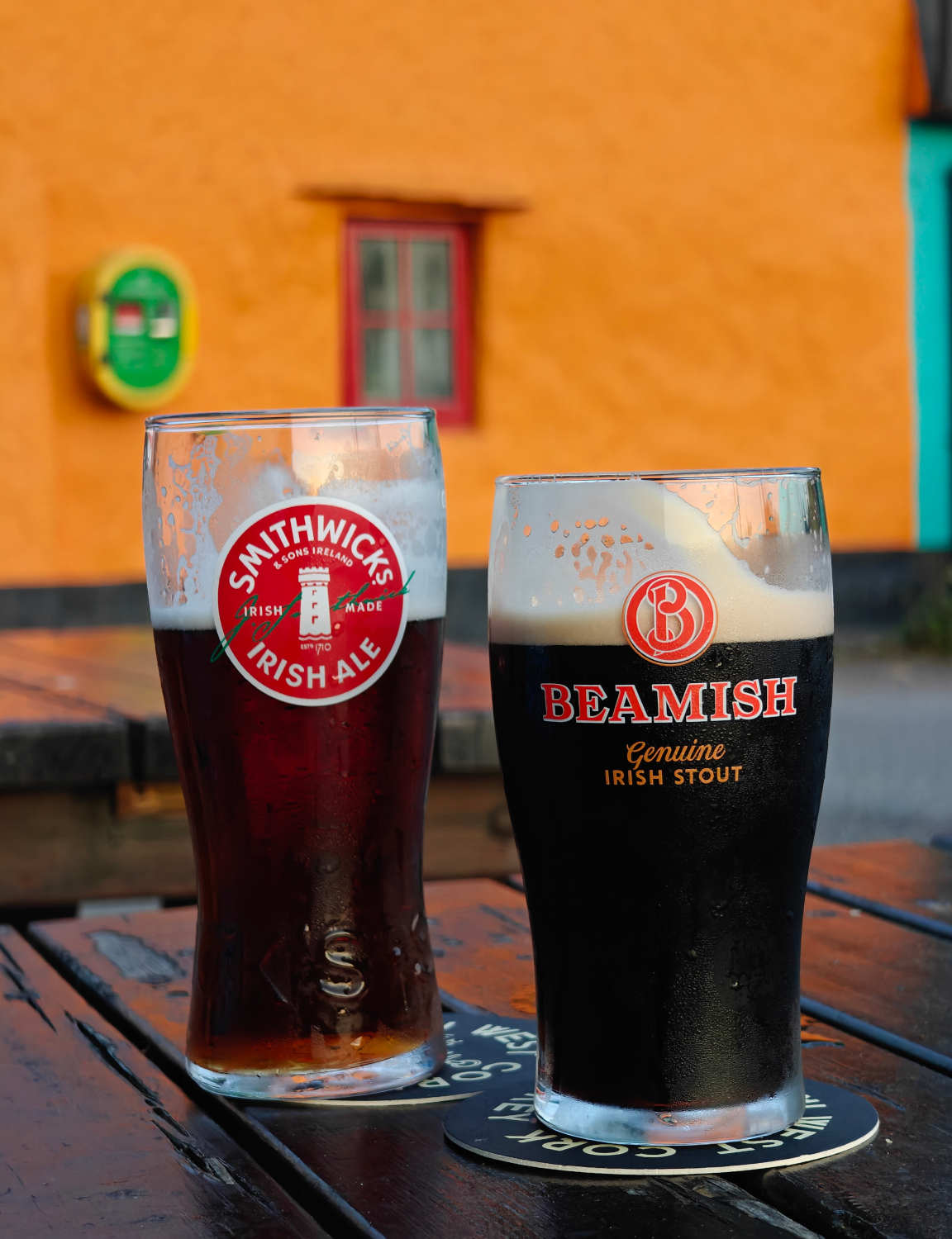 Irish Red Ale eli punainen ale -olut ja tummat pehmeänmakuiset Stoutit ovat Irlannin kansallisjuomia.