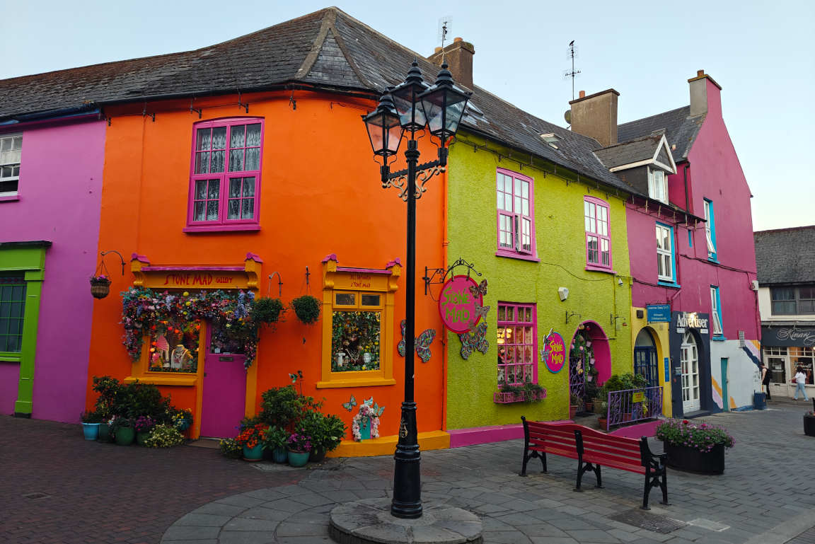 Kinsale on tunnettu värikkäistä taloistaan.