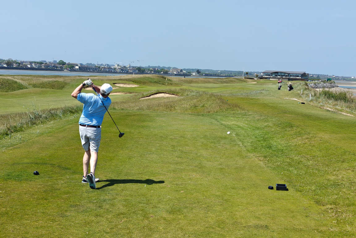 Paluumatkalla ehdittiin pelaamaan vielä Sutton Golf:n links-kenttä Dublinin edustalla.